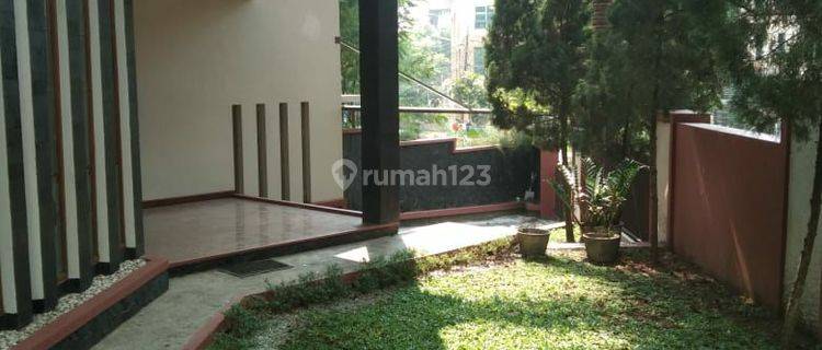 Rumah 2 lantai  di Area Setra Sari Mall dkt Univ Maranatha 1