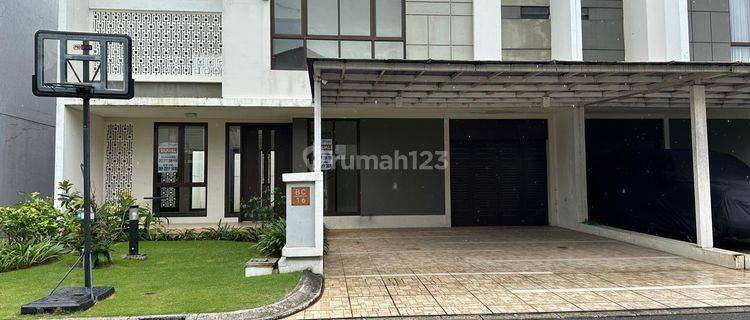 Rumah 2 Lantai Minimalis Modern di Summarecon Bandung, Strategis 1