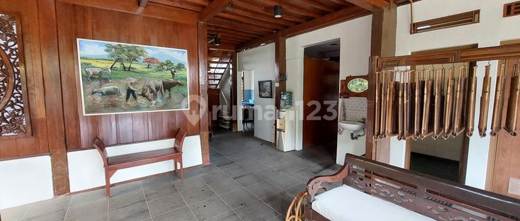 Wood Concept House in the Cool Area of North Bandung, Pondok Hijau 1