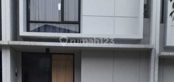 Rumah Sewa Tahunan 2 Lantaii Kiic Karawang 1
