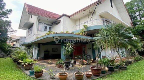 Rumah Bagus Bisa Restaurant SHM di Wijaya, Jakarta Selatan 1