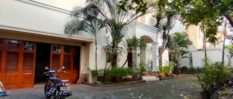 Rumah Bagus Siap Huni SHM di Kemang, Jakarta Selatan 1