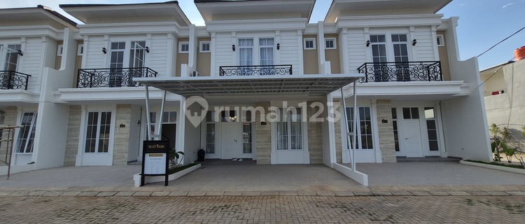 Ready House Next to the Gowa Regent's Office in Makassar 1