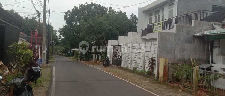 For Sale Cheap 2-Story House Beside Main Road Gunungpati Near Facilities 1