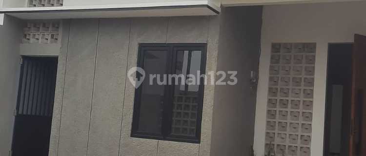 Rumah Mewah Bangunan Baru Dekat Pintu Tol Manyaran  1