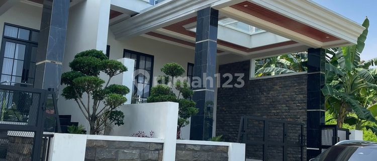 Rumah 2 Lantai Plus Kolam Renang Di Manyaran Smrg Barat Dekat Pintu Tol 1