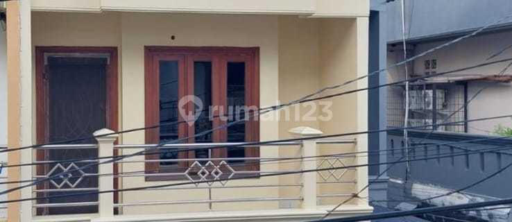 Nice 3-story house in Tanjung Duren 1