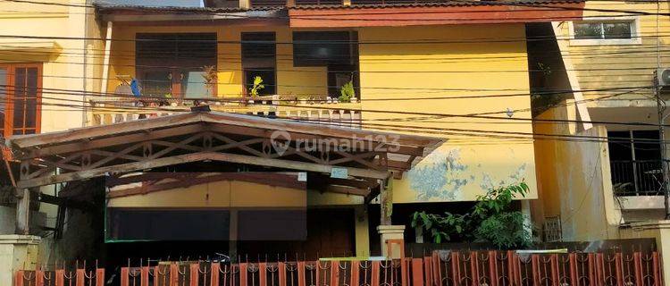 Paling murah Rumah di Jln Pejompongan dalam lokasi perkantoran 1