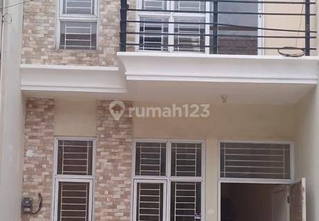 Dijual rumah cantik diroyal palem 2 lantai 1