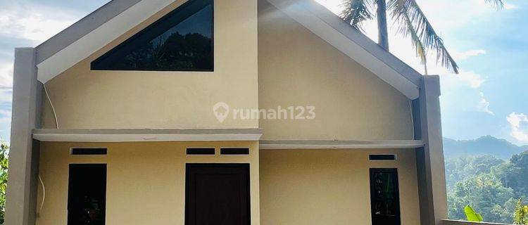 Rumah Siap Huni Desain Kekinian di Sumedang Dekat Tol 1