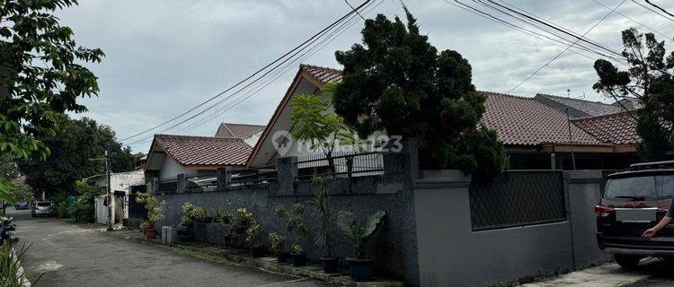 Rumah Dalam  Komplek Stategis Asri Posisi Hook Di Pesanggrahan 1