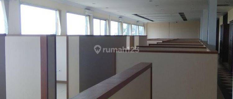 Dijual Gedung siap huni, terawat di lokasi strategis kota Bogor. 1