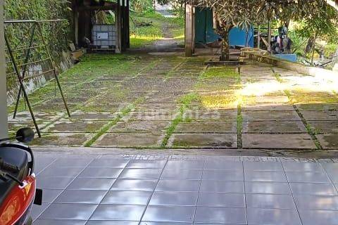 Di Jual Rumah Villa plus ada kolam Ikan /Tempat usaha Taman luas di lokasi strategis jalan Luas bebas Banjir  Luas tanah 1 Hektar  lokasi Manon jaya Tasik Malaya 1