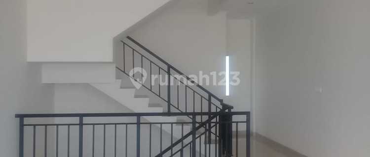 Strategic Commercial Building Ready for Business in Magna Commercial Summarecon Gedebage 1