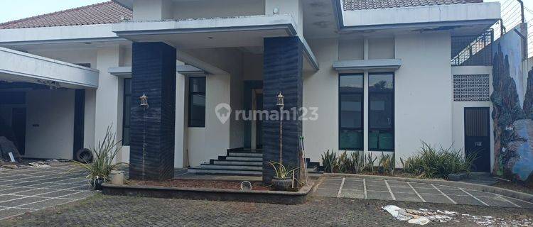 Rumah Luas Di Kudus 1