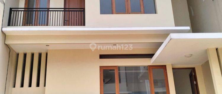 Dijual R Rumah Baru 2 Lantai Hsdap Barat Shm 1