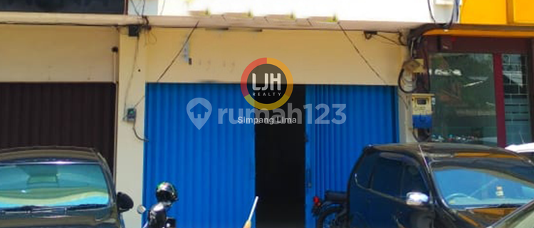 For Rent Strategic Shop House on Majapahit Roadside, Semarang City 1