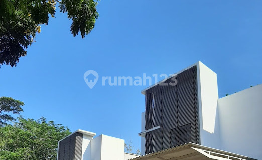 Rumah Mewah 300m2 Vermont Parkland Bsd City Tangerang 1