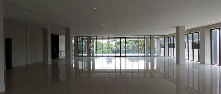 Gedung Baru Modern di Setiabudi, Bandung 1
