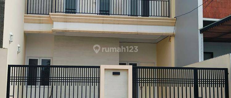 Jual Rumah Cantik Di Perumahan Billymoon Akses Jalan Lebar Di Jakarta Timur 1