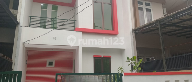 Disewakan Rumah Di Taman Royal  New Casablanca Mahoni Extention 1