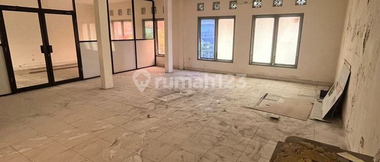 2-Story Shop House For Rent, Located in East Denpasar City Center 1