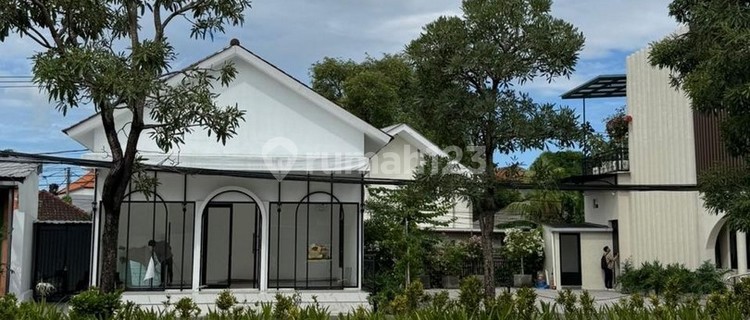 Beautiful Ready-to-Use Shop for Rent in Bypass Sanur, Denpasar Area 1