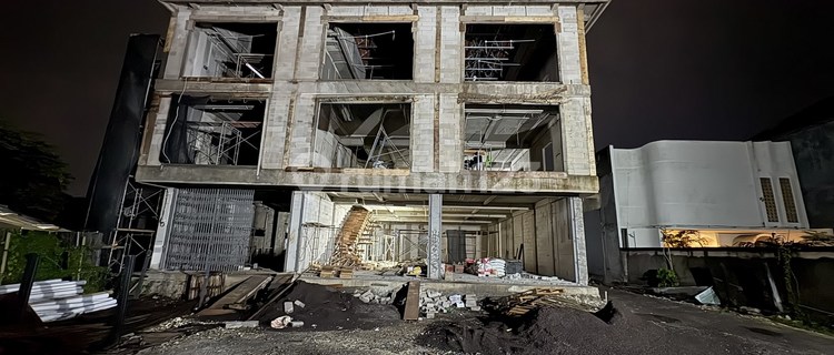 3-Story Adjacent Shop House for Rent, in West Teuku Umar, Denpasar Area 1