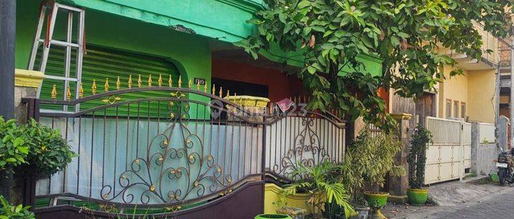 Rumah Hook Aman Mudah Dijangkau Dari Tol Gunungsari Surabaya 1