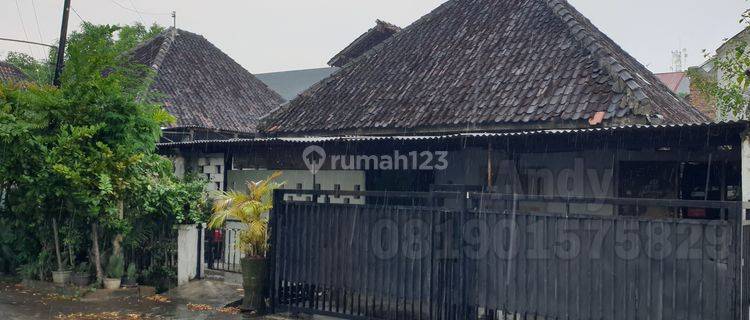 Dijual Rumah Bangunan Lama di Daerah Sidodadi, Semarang 1