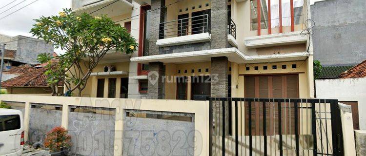 Dijual Rumah Bagus Mewah Tingkat 2 Lantai Siap Pakai Di Daerah Jl Depok, Semarang 1