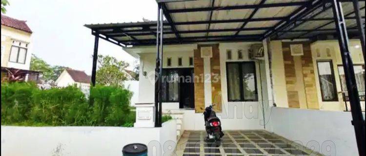 Dijual Rumah Posisi Hook Siap Pakai di Perumahan Teras Bali, Mijen, Semarang 1