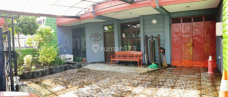  Dijual Rumah Bagus Tingkat 2 Lantai Pinggir Jalan Daerah Indraprasta, Semarang 1