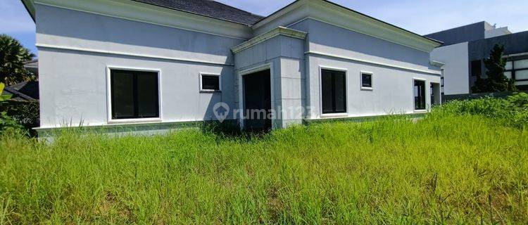 Rumah Minimalis Halaman Luas Depan Taman Sentul City Bogor  1