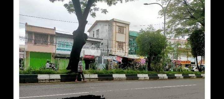 Ruko Jl Veteran Selatan Makassar Sulawesi Selatan 
1petak 5x19.5 (97m2) 
luas Banggunan 275m2
3 Lantai
dekat Jl Andi Djemma 1