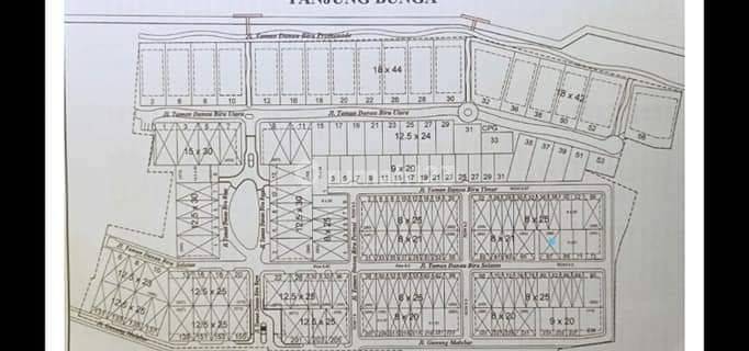 Tanah  3 Kavling Dempet
Jl Taman Danau Biru Timur
Tanjung Bunga Makassar Sulawesi Selatan 
Dkt Sekolah DIAN HARAPAN
SUDUT 285M² 11.5X25 ( 1 Kavling)
8X25 (200M² ada 2 Kavling)
Harga di NjOP 6.2 JT Permeter 
 1