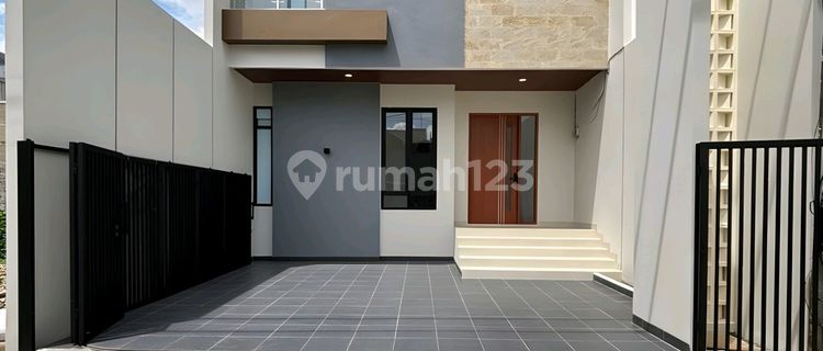 For Sale Brand New Modern Minimalist House in a Strategic Location in Meruya 1