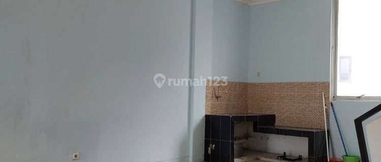  Di Sewakan Ruko 3 Lantai Staregis di Asia Tropis Lebar 5x18 Harapan Indah Bekasi 1