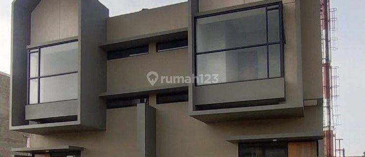 Rumah Mewah Modern Harga Murah Lokasi Strategis Nyaman Aman Di Kopo Bandung 1