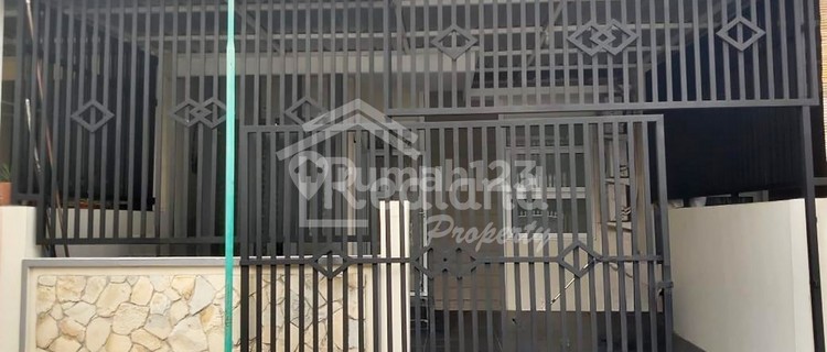 House in Plamongan Indah, Semarang (Me 7654) 1