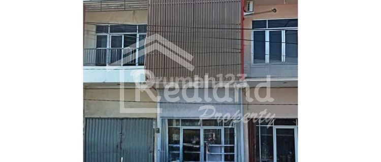 Shop house in the Mranggen area, Demak (Me 8158) 1