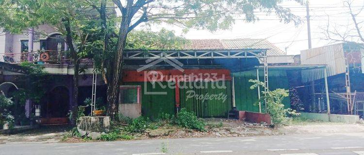 Ruko di daerah Woltermonginsidi , Semarang ( Me 7723 ) 1