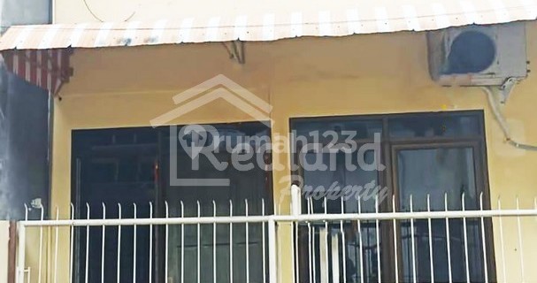 Rumah daerah Jagalan , Semarang ( On 7610 ) 1