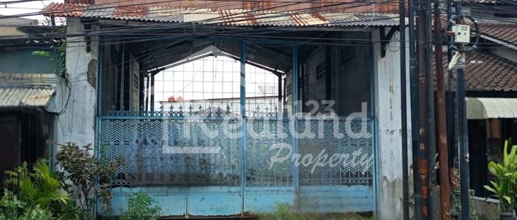 Tanah di Daerah Gayamsari , Semarang ( Jo 8578 ) 1