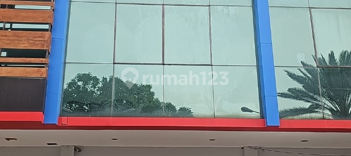 Quick Sale Strategic Shop House East Jakarta 1