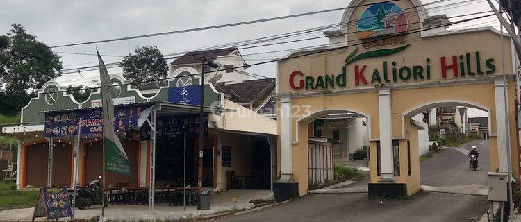 Toko Strategis di Tepi Jalan Raya Nasional 1