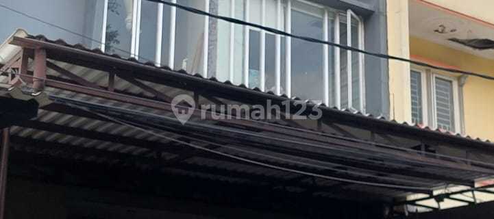 NICE HOUSE IN KELAPA DUA, KEBON JERUK 1