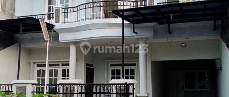 RUMAH BAGUS DI SEMOLO WARU 1
