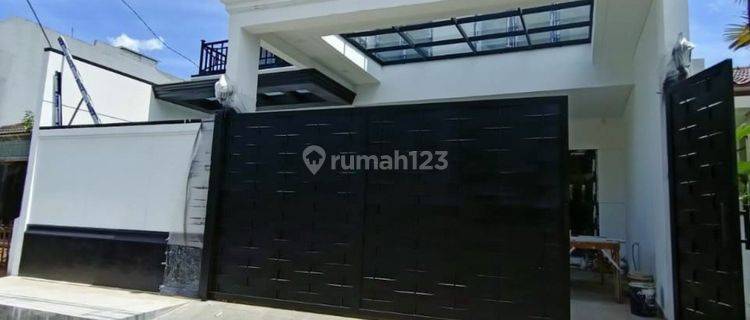 Rumah Semi Furnished 5 BR Lingkungan Eksklusif Pondok Indah Jakarta Selatan 1