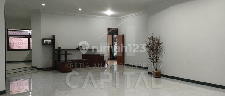 Rumah Bagusp Huni dan Terawat Cocoksekali Untuktempat Tinggal Maupun Tempat Industri dengan Lokasinya yang Strategis Dekat Akses Tol 1